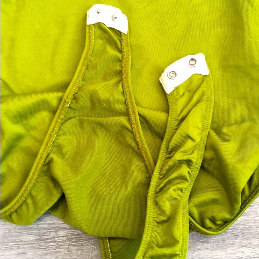 Cache Bodysuit Size L - Picture 4 of 4